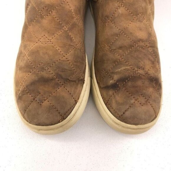 UGG Hollyn Deco Quilt Ankle Boots 8 - Picture 9 of 11